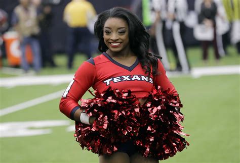 Simone Biles Appears As Guest Texans Cheerleader Houston Chronicle
