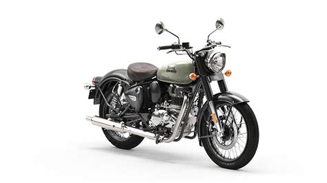 Royal Enfield Classic 350 Right Rear Three Quarter Image Bikewale