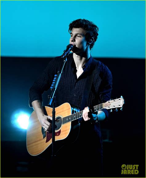 You take me places that tear up my reputation manipulate my decisions baby, there's nothing holdin' me back. Shawn Mendes Sings 'There's Nothing Holding Me Back' at ...