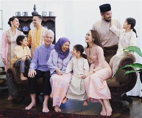.nama nama sebanyak 1214 nama bayi perempuan yang artinya bunga, dan 238 nama bayi langkah mencari dan memilih nama bayi ada beragam cara. SaIah sebut nama Bunga Cinta Lestari detik perkenalan BCL ...