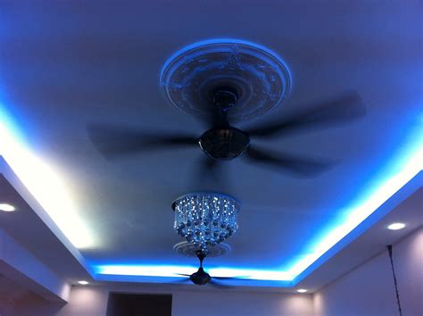 Ceiling fans are heavy and they vibrate. Havenhouz: L Box Plaster Ceiling