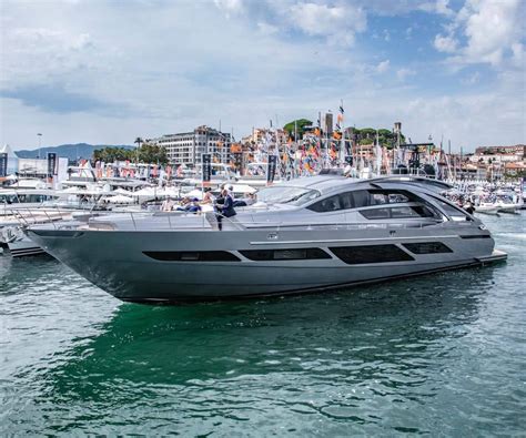 Hugo andreae september 24, 2018. The Pershing 9X heading out for sea trials in Cannes ...