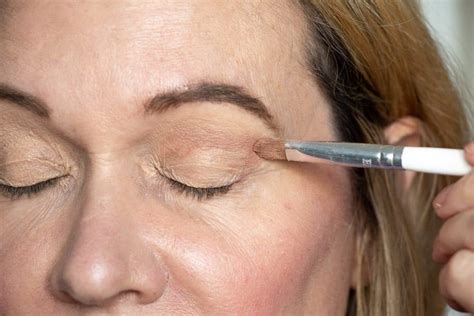 Struggling With Eye Makeup For Your Aging Hooded Droopy Eyes This