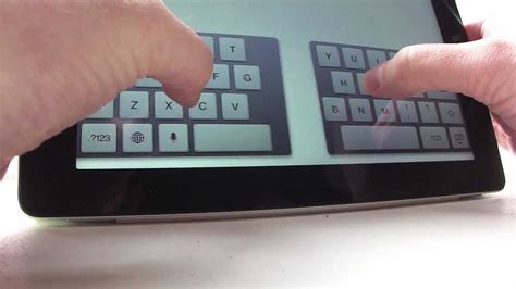 Ipad Tip How To Split The Keyboard In Two Youtube