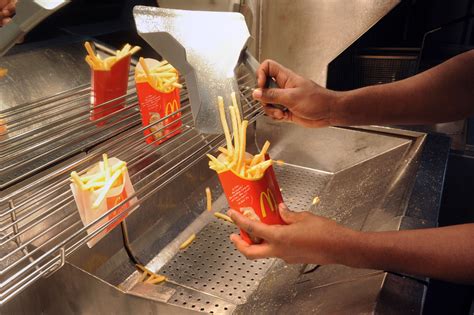 McDonald S Worker Reveals What He Does When Someone Demands Fresh Fries