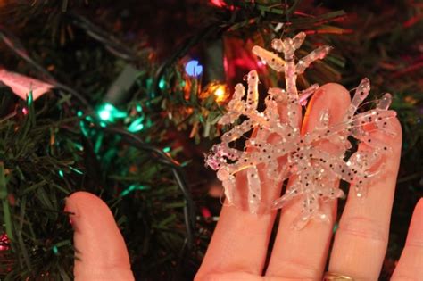 Hot Glue Snowflake Ornaments The Frugal Farm Wife