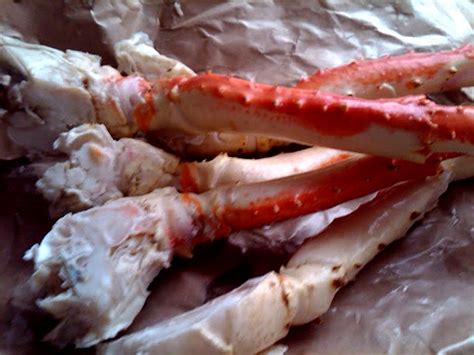 Feeling Garlic King Crab Legs