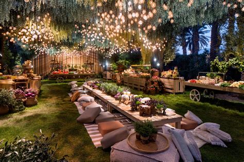 As nature reawakes and the weather gets warmer, all of us look for outdoor activities and gatherings. The Gathering - DesignLab Experience