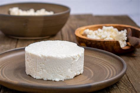 Homemade Queso Blanco Fresco Cheese Recipe