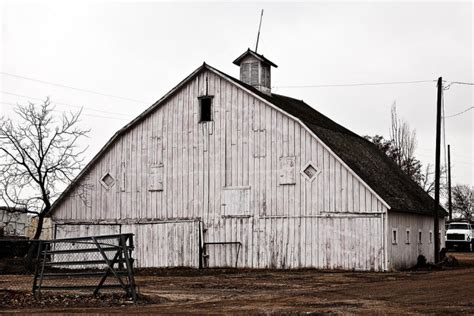 19 Beautiful Weathered Old Barns In Idaho
