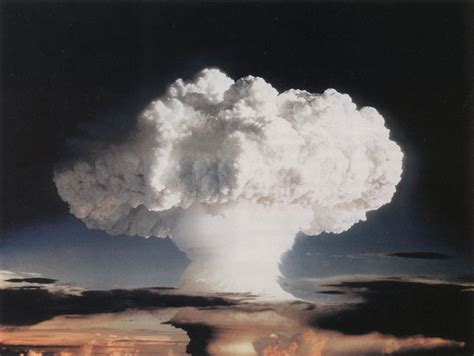 Hydrogen Bomb Vs Atomic Bomb Whats The Difference Live Science