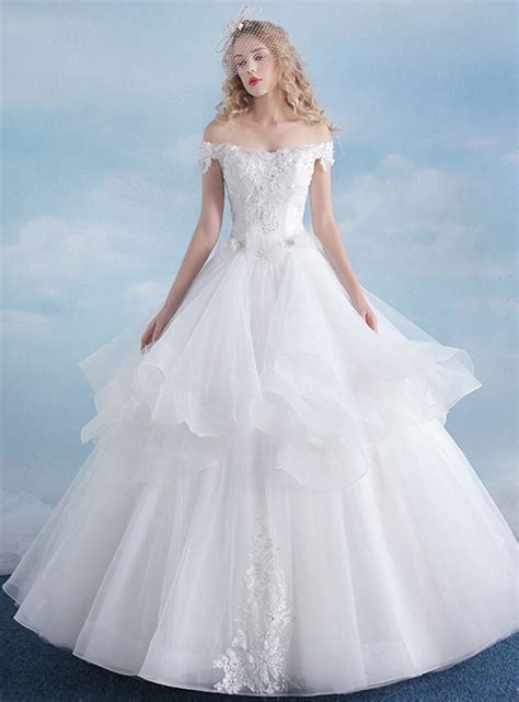 Se questo è il tipo di abito che state cercando per il vostro giorno speciale, fissate un appuntamento presso la boutique pronovias più vicina e venite a trovarci. 30 Abiti da Sposa principessa che ti faranno sognare ...