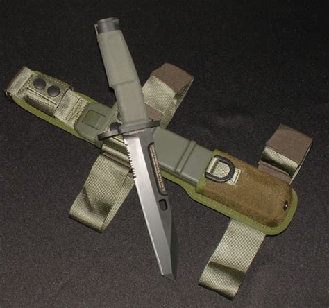 Laz rojas at the armory. Extrema Ratio Fulcrum Bayonet