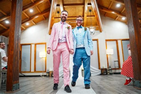 Lgbtq Weddings In Las Vegas The Little Vegas Chapel