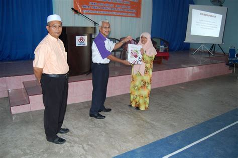 Semua warga koperasi peserta rancangan felcra seberang perak bhd, majlis belia daerah kg gajah dan majlis belia felcra berhad mengucapkan selamat datang kepada semua rider serta keluarga ke xplorasi agro bike seberang perak 2011. Felcra Sri Makmur Blog: May 2011