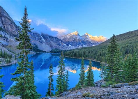 Moraine Lake Stock Image Image Of National Mirror Banff 48779475