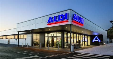 Aldi shoppers are a dedicated and passionate bunch. Aldi quer triplicar lojas em Portugal até 2022 - Vida ...