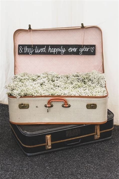 Top 20 Vintage Suitcase Wedding Decor Ideas Roses And Rings Vintage
