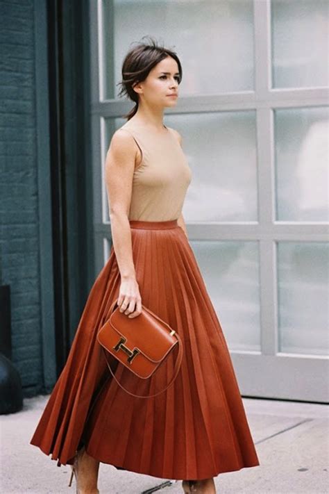What To Wear With Pleated Skirts That Will Make It Look Dainty And Elegant Be Modish