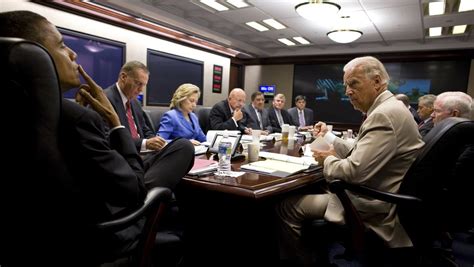 Barack Obama Gibt Nbc Interview Im Situation Room Zur Bin Laden Jagd