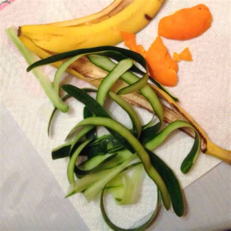 21 Ways To Reuse Fruit And Vegetable Peels Fruit Peel Fruits And