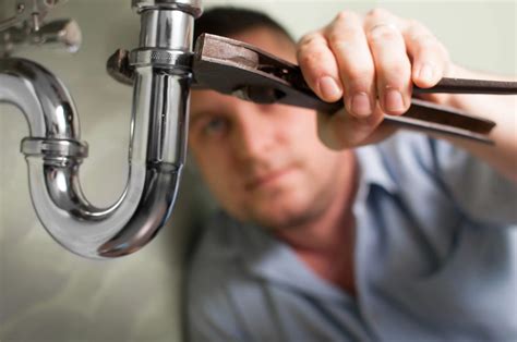 When To Call A Plumber