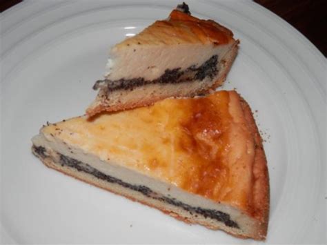 Teig in die form füllen. Käse-Mohn-Pfirsichkuchen - Rezept mit Bild - kochbar.de