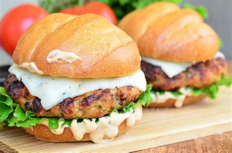 Made with garlic mayo, avocado, cheese, lettuce and tomato. Spicy Chipotle Chicken Burger - Will Cook For Smiles
