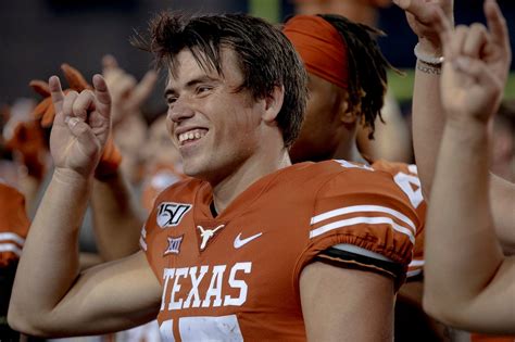 Golden: Texas' Dicker working out at three positions in fall camp