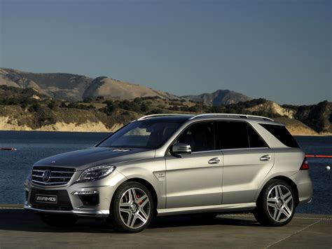 Except the headlight housing is black. MERCEDES BENZ ML 63 AMG (W166) - 2011, 2012, 2013, 2014 ...
