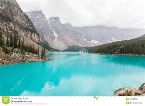 Moraine Lake Banff National Park Canada Stock Photo Image Of Blue