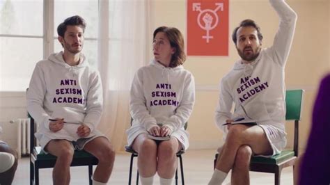 Sweatshirt Hooded Anti Sexism Academy Of Pierre Niney In The Clip To