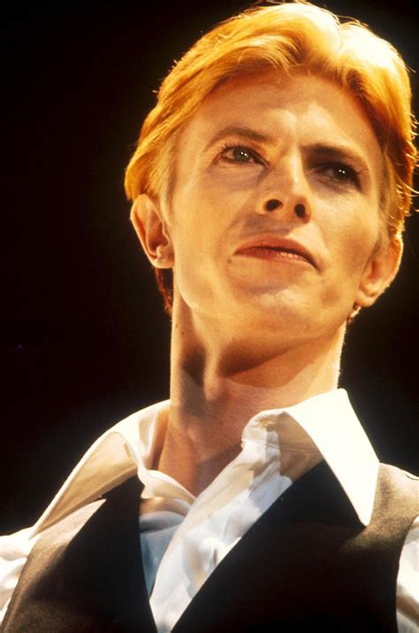 David bowie — lazarus 06:24. David Bowie e la moda: 5 fashion facts, dagli anni '70 all ...