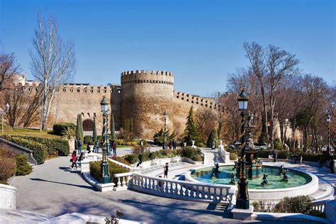 It lies on the western shore of the caspian sea on the southern side of the abseron peninsula, around the wide curving sweep learn more about baku, including its history. Tour Package to Azerbaijan from India | Baku Vacation ...