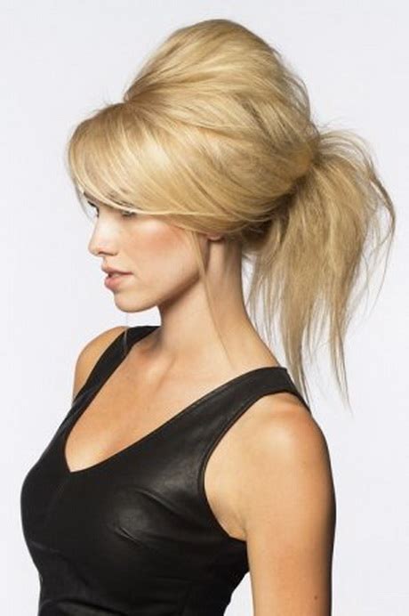 Coiffures cheveux attachés