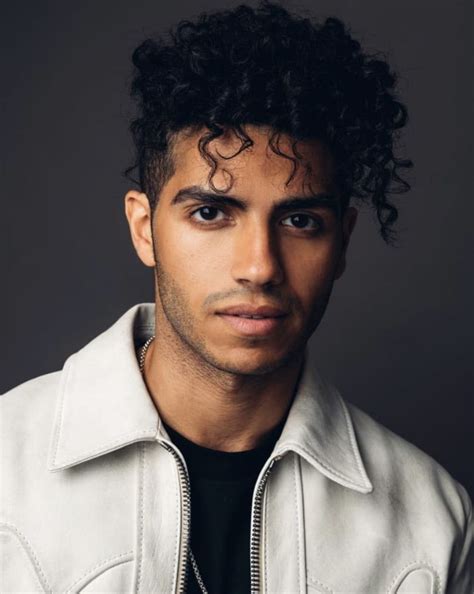 Перевод контекст massoud c английский на русский от reverso context: 💖Mena Massoud Photoshoot 💖 #menamassoud | Aladdin, The ...