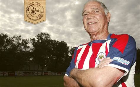 He played for chivas soccer club with 122 goals and 7 championships. Chava Reyes, leyenda de Chivas que inició de 'mascota' y ...