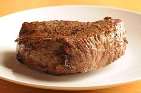 2 pounds beef chuck steaks, well trimmed. How to Cook Sirloin Steak in an Oven | Sirloin steak recipes oven, Sirloin steaks, Sirloin steak ...