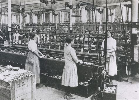 Trabalho Feminino Nas Fábricas Na época Da Revolução Industrial Edulearn