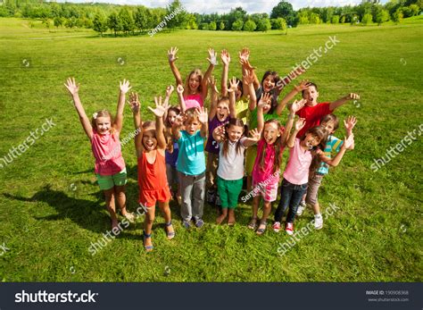 Huge Group Kids Park Stock Photo 190908368 Shutterstock