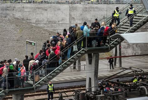Sweden’s Asylum Seeker Forecast On Track For 2017