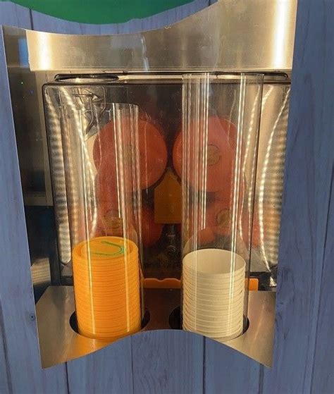 Electric Freshly Squeezed Orange Juice Vending Machines With Led