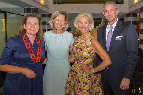 In addition, support is offered in the succession planning of family businesses and in setting up charitable. Prof. Dr. Angelika Niebler zu Gast in der bayerischen CeU ...