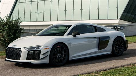 2018 Audi R8 V10 Plus Competition Package Photos