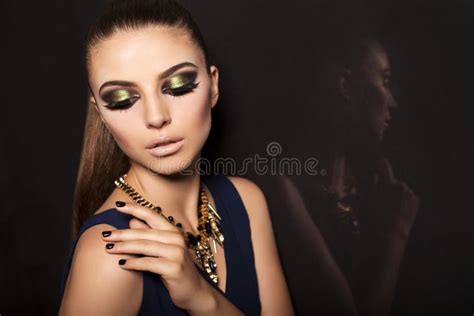 Portrait Of Beautiful Girl With Smokey Eyes Makeup And Bijou Stock Image Image Of Shadow