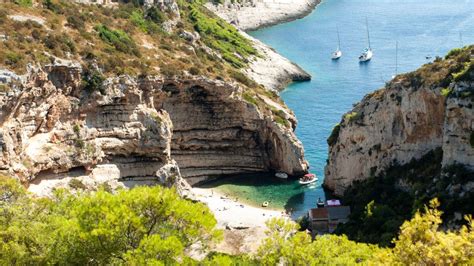Encuentra la playa perfecta en beachsearcher 1501 playas croacia con fotos y opiniones: Cinco hermosas playas de Dalmacia Split (Croacia) | Inout ...
