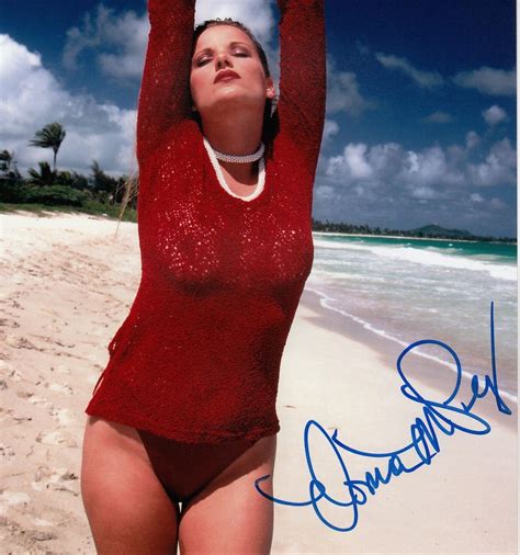 DONNA PERRY Hand Signed BUSTY PLAYBOY PLAYMATE AT BEACH Closeup X