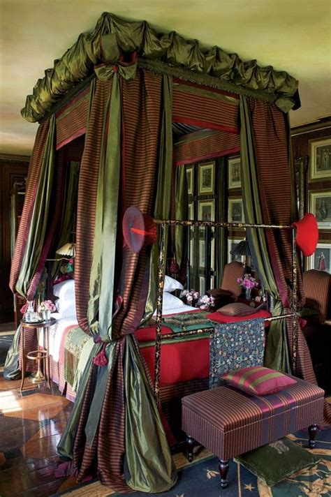 This article outlines the emf bed canopies that i recommend. Canopy Beds through History... 35+ Bedroom Designs | Pouted