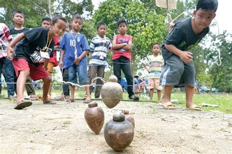 Permainan Bakiak Adalah Permainan Tradisional Dari Daerah Permainan