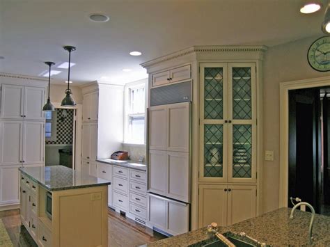 Get the kitchen of your dreams with rta kitchen cabinets! corner cabinet | White kitchen rustic, Craftsman kitchen, White kitchen quartz